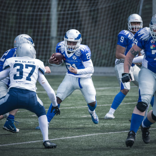 Arnhem Falcons in actie (foto: Kasper Rijkers) Arnhem Falcons in actie tegen Maastricht Wildcats (foto: Kasper Rijkers)